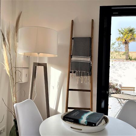 Maisonnette A Proximite Plage Et Port De St-Martin Сен-Мартен-де-Ре Екстер'єр фото