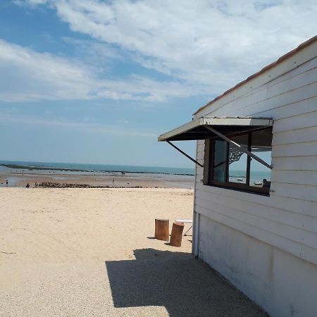 Maisonnette A Proximite Plage Et Port De St-Martin Сен-Мартен-де-Ре Екстер'єр фото