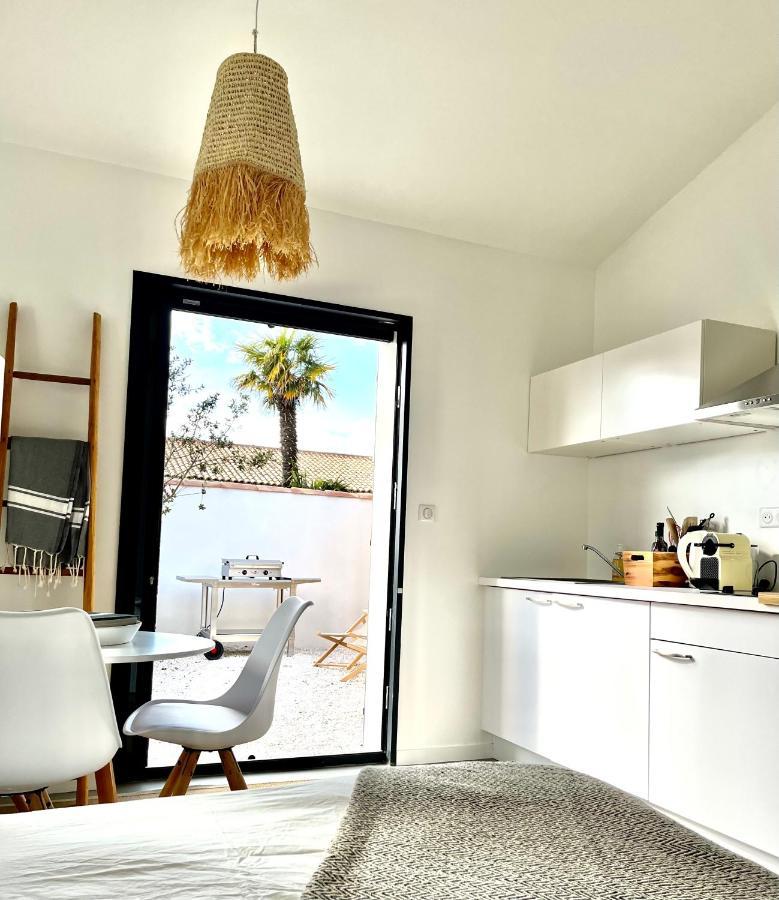 Maisonnette A Proximite Plage Et Port De St-Martin Сен-Мартен-де-Ре Екстер'єр фото